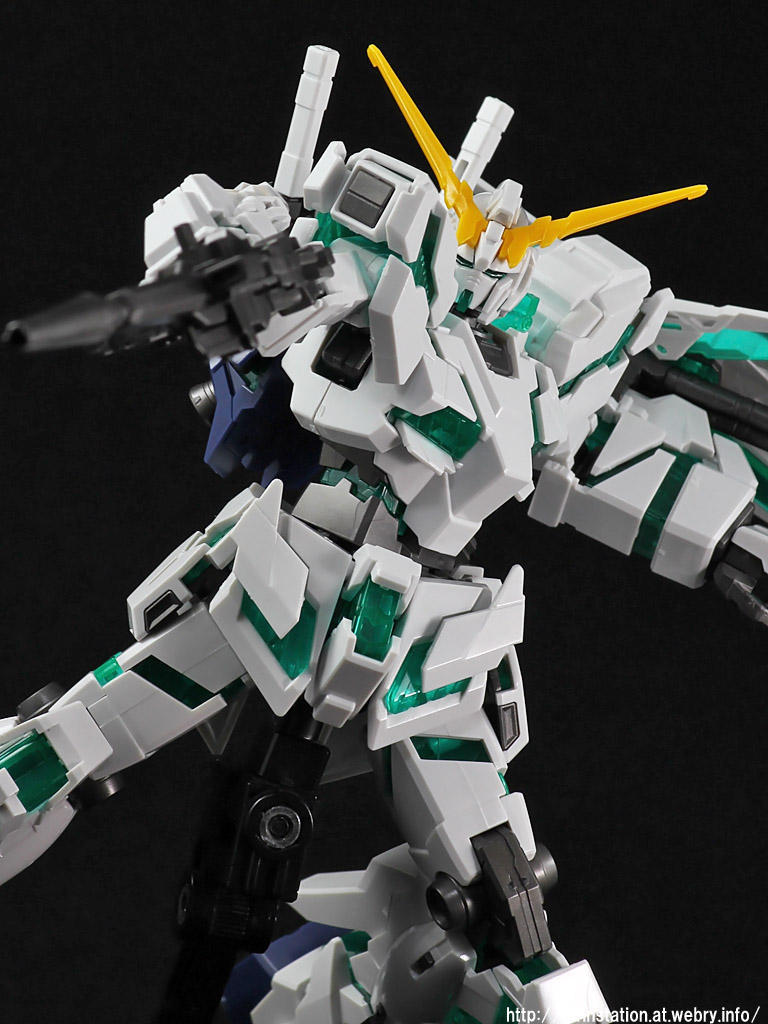 HGUC ユニコーンガンダム（デストロイモード グリーンフレームVer.） 素組みレビュー: KirinStation