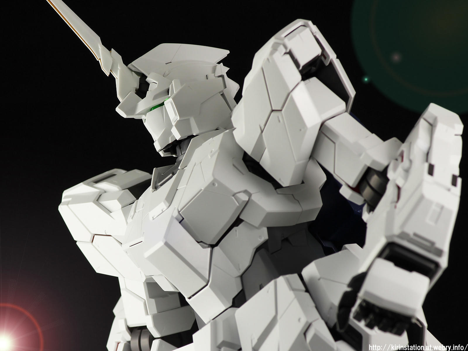 PG ユニコーンガンダム (LED内蔵) 素組みガンプラ