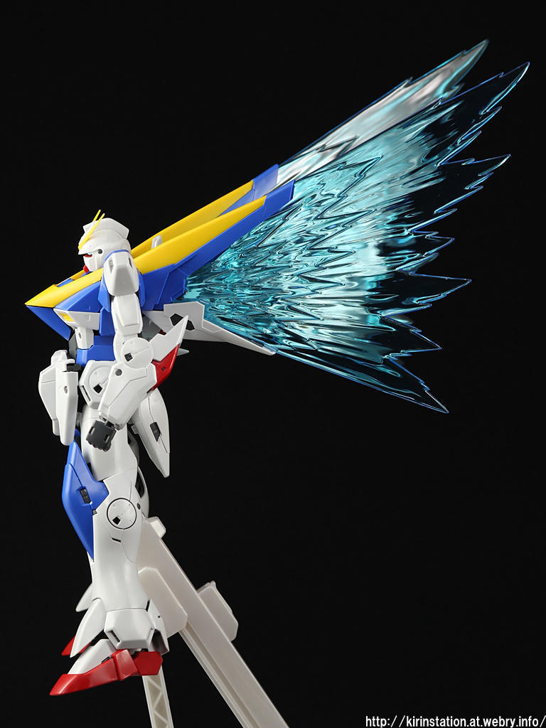 MG V2ガンダム Ver.Ka用 拡張エフェクトユニット ”光の翼” レビュー: KirinStation